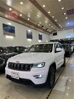 جیپ گراند شیرۆکی